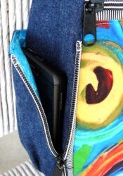 Two totally secure zippered Phone Pockets, your phone
WILL NOT fall out until you unzip the pocket!